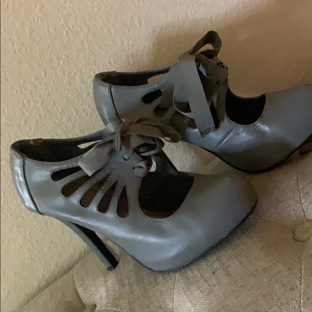 Ribbon tie heels